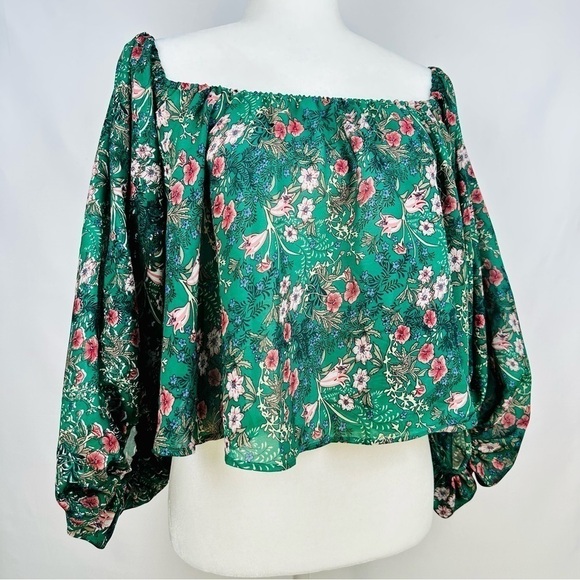 Missguided - Green Floral - Bell Sleeve- Off Shoulder Crop Top -Size 0 - Picture 1 of 8